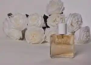 Koyu Yasemin Kokusu Arayışında Derin ve Gizemli Parfüm Önerileri ve Özellikleri