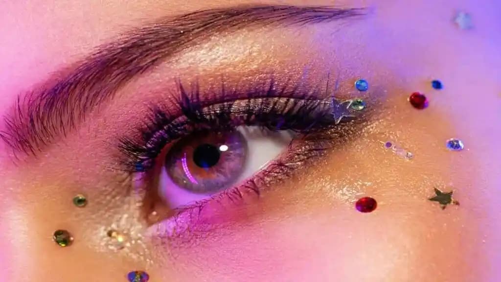 Makyajda Doğallık, Trendler ve Yaş Faktörüne Dair Eleştirel Yaklaşımlar ve Gerçekler