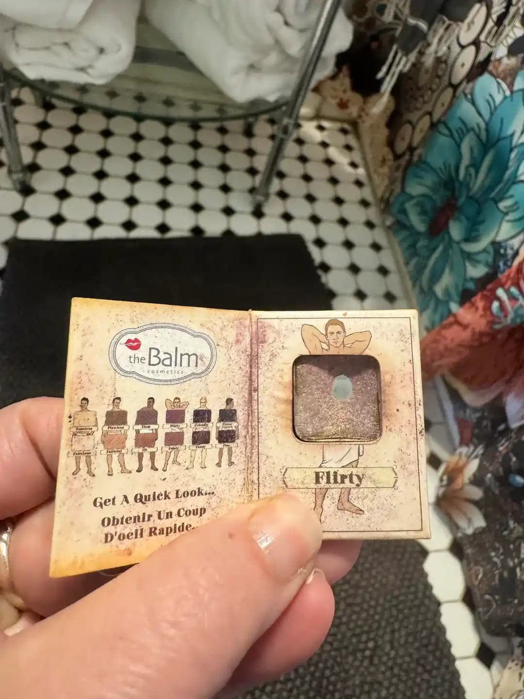 The Balm Flirty Göz Farı Tonları ve Benzer Renk Alternatifleri Hakkında Bilgiler
