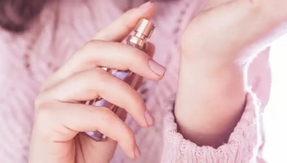 Yumuşak, Kremamsı ve Hafif Tatlı Parfüm Önerileri ile Temiz Koku Seçenekleri