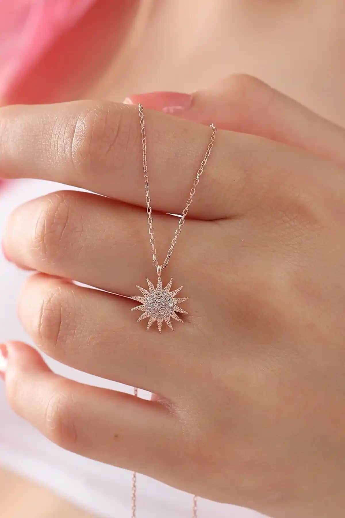 925 Ayar Gümüş Zincirli Güneş Model Rose Kaplama Zirkon Taşlı Kolye