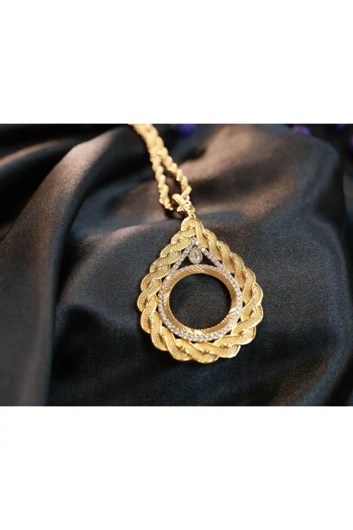 ADGOLD ve Grcstyle Çeyrek Altın Kolye Karşılaştırması: Hangi Model Daha Uygun