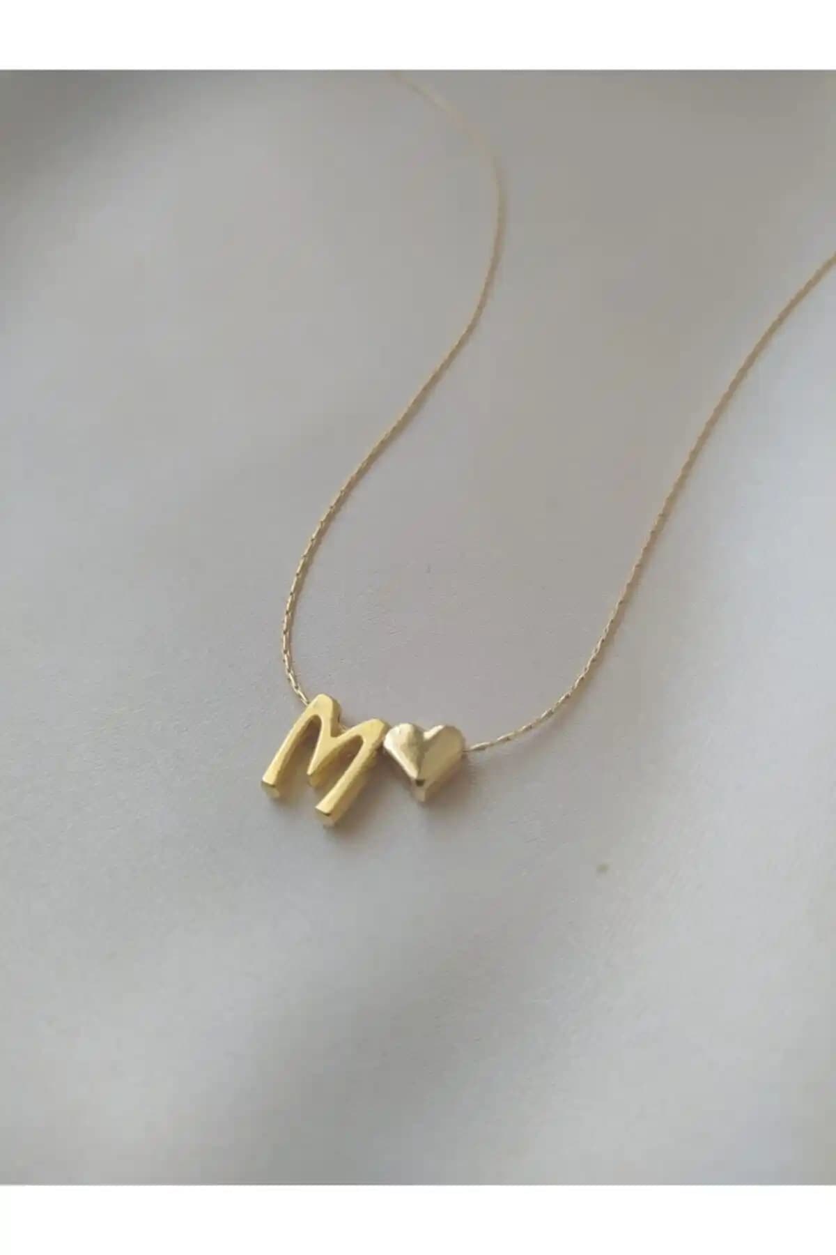 Asia by Leuvoié M Harfli Altın Kaplama Kolye Şıklık ve Zarafetin Buluşma Noktası