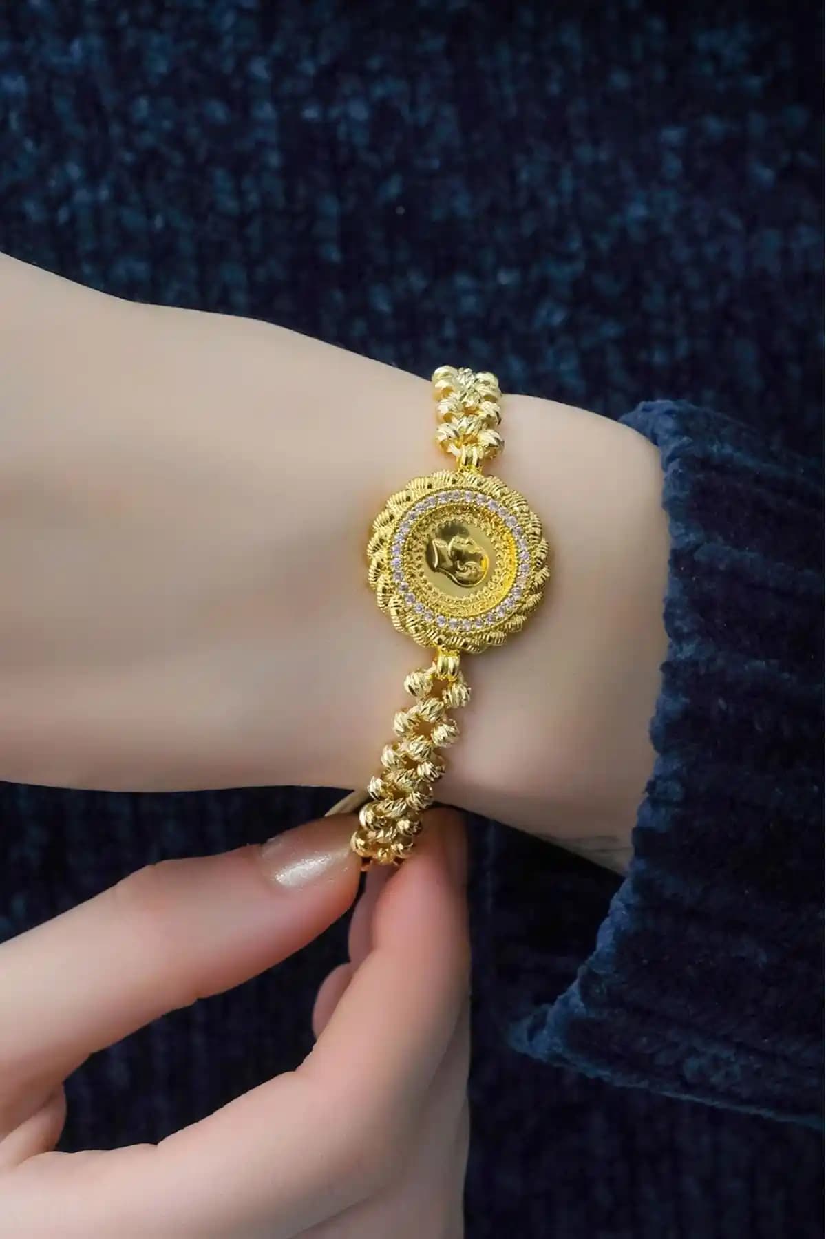 Aytekgold Bileklik Karşılaştırması: Dorica Toplu ve Incili Çeyrekli Modeller