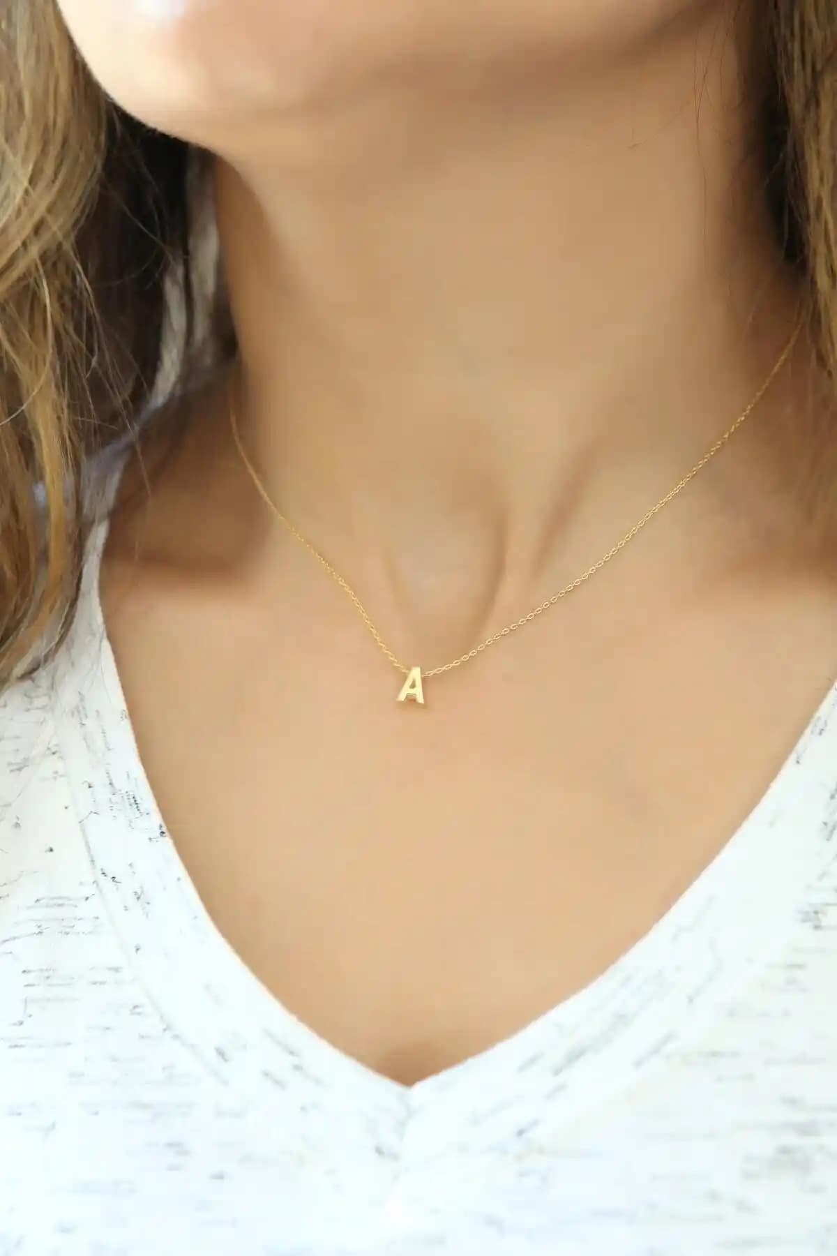 Azuris Silver 925 Ayar Gümüş A Harfli Kolye: Zarif ve Dayanıklı Tasarım Özellikleri