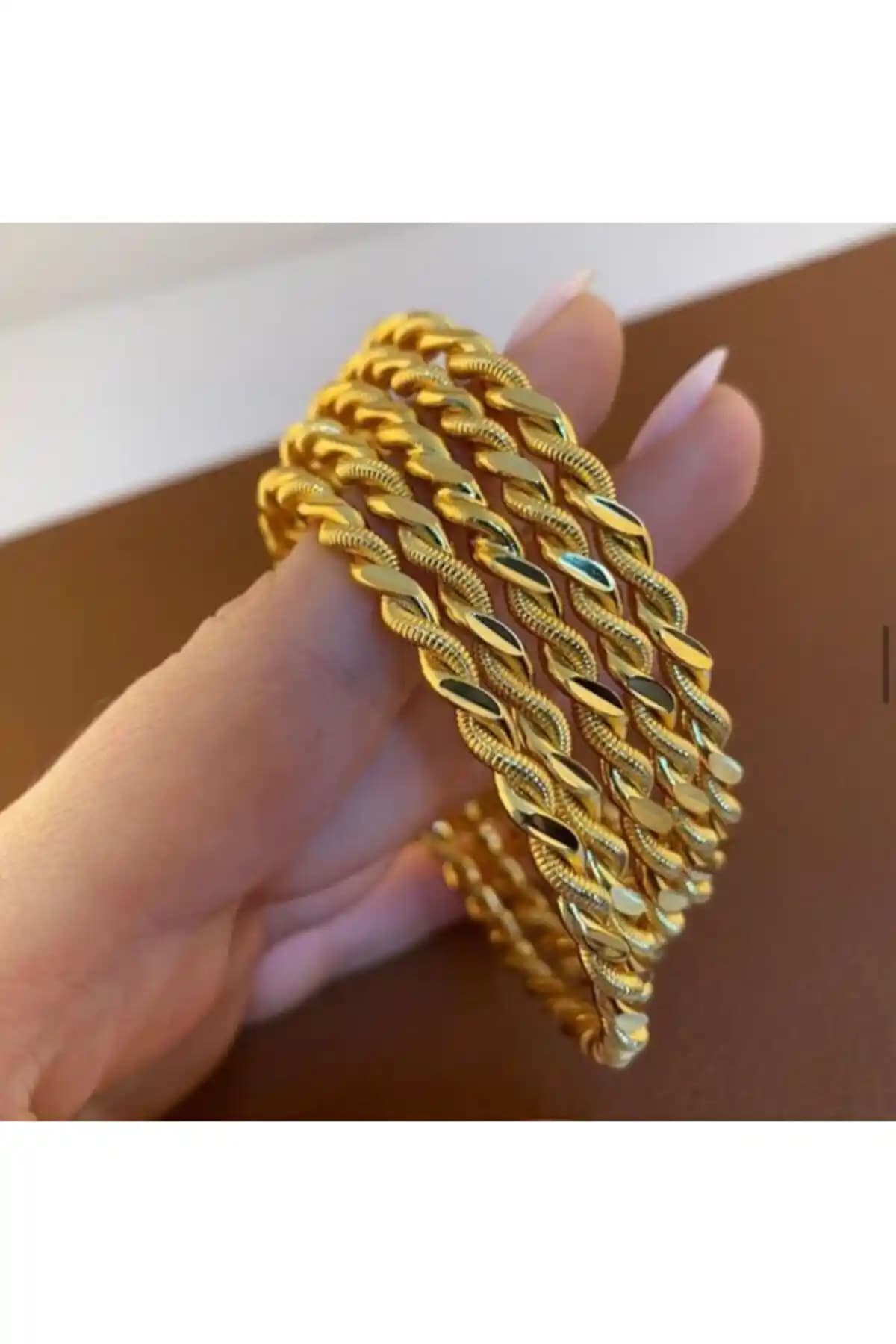 Barış Gold ve Çağrı Gümüş Bilezik Karşılaştırması: Özellikler ve Kullanıcı Yorumları