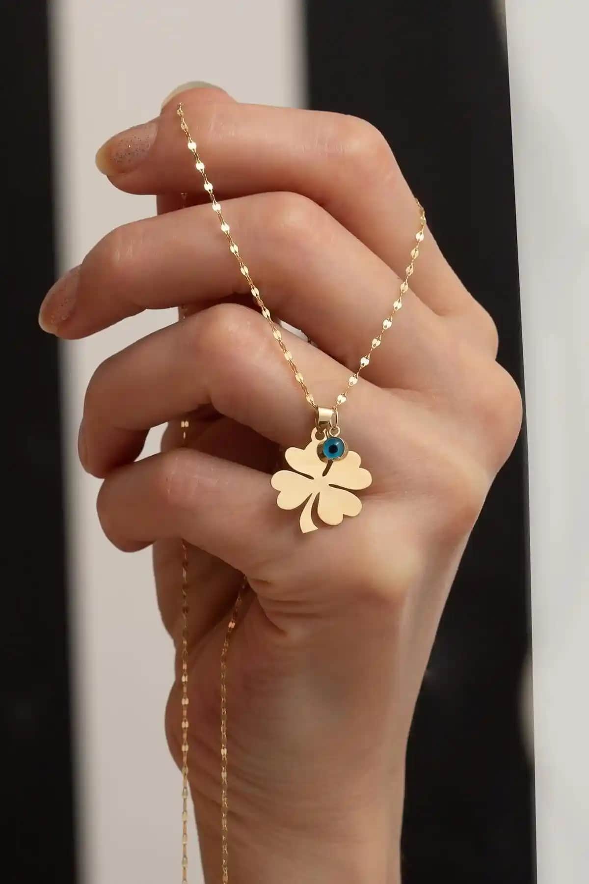 Bayar Gold 14 Ayar Altın Kolye Karşılaştırması: Yonca ve Halat Zincir Modelleri