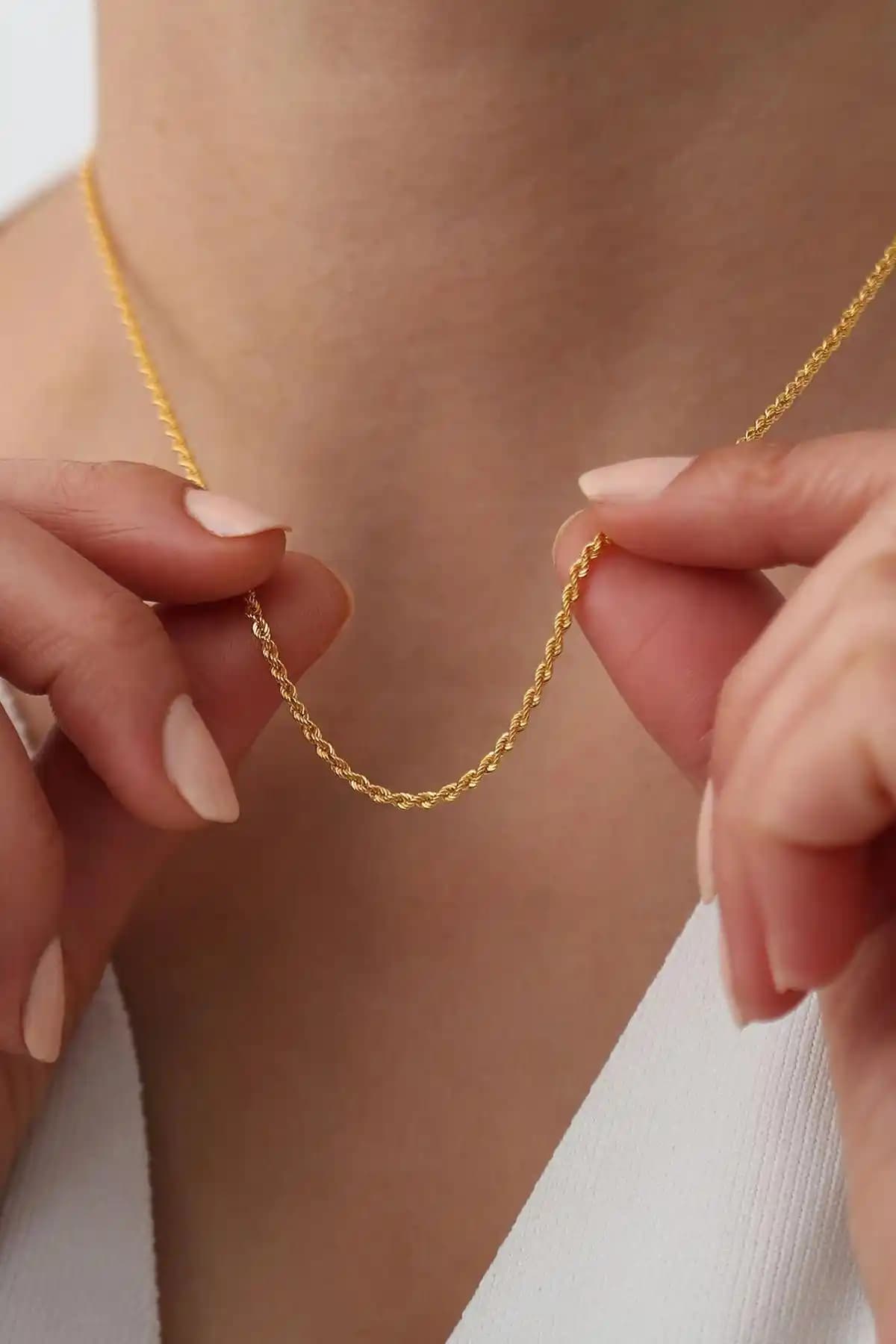 Bayar Gold 14 Ayar Altın Zincirler Karşılaştırması: Halat Burgu ve Valentin Modelleri