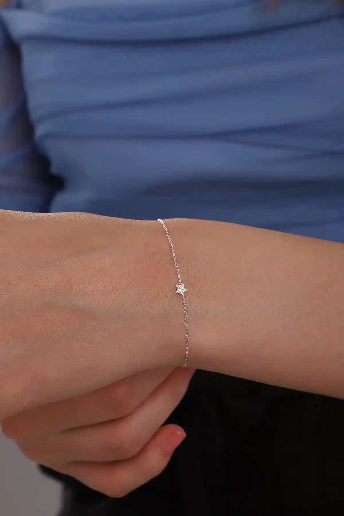 Bilsen Store ve Elika Silver Gümüş Bileklikleri Karşılaştırması: Özellikler ve Kullanıcı Yorumları