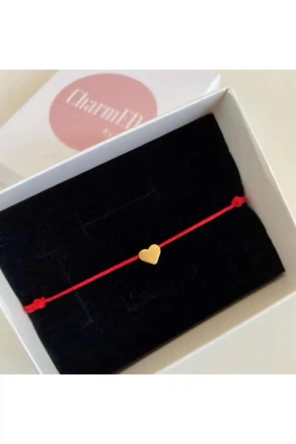 CharmED Eda Kalp Kırmızı İp Bileklik: Şık ve Ayarlanabilir Takı Seçeneği