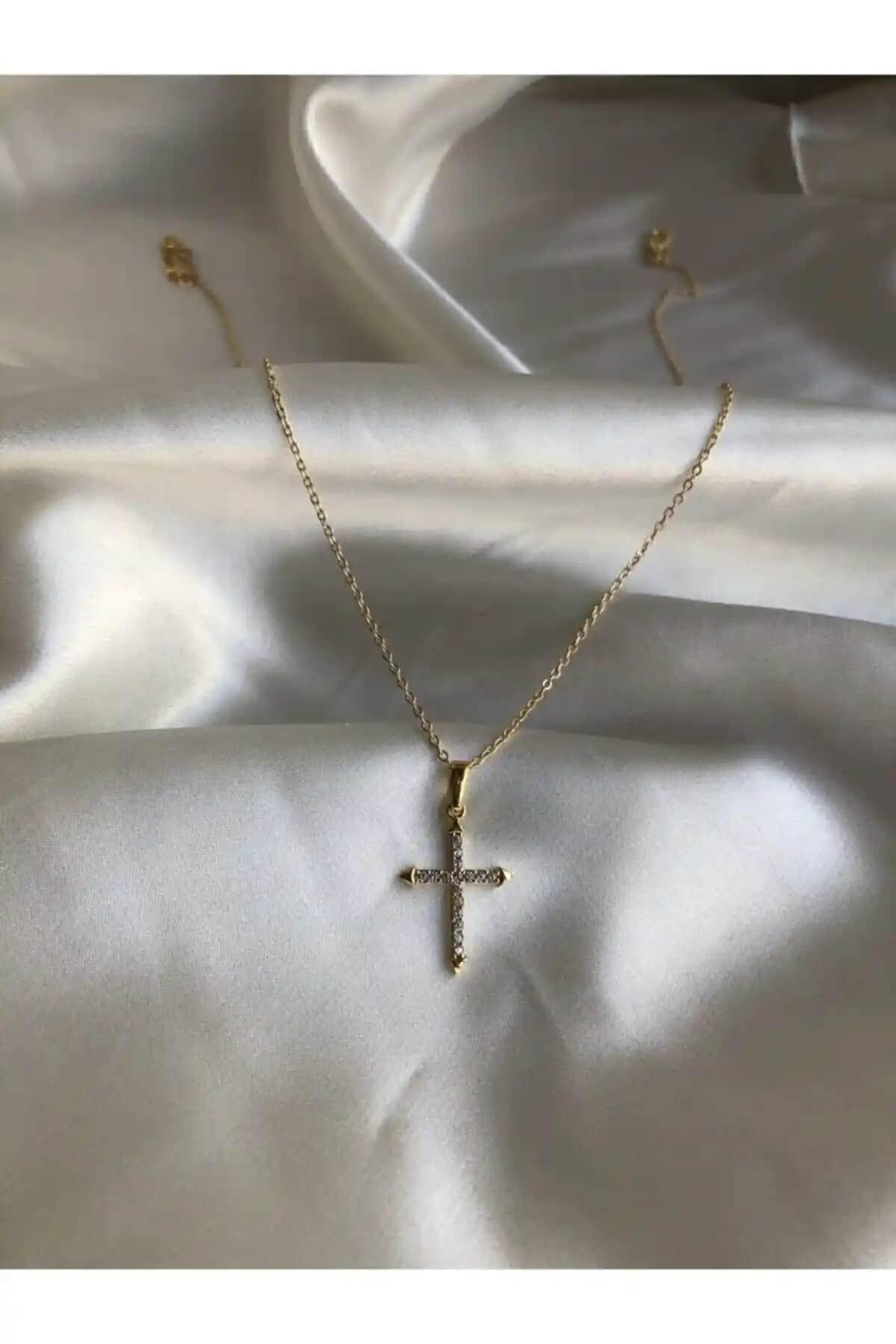 Claritas Takı Zirkon Taşlı Haç Kolye Altın Kaplama Şık ve Dayanıklı Tasarım