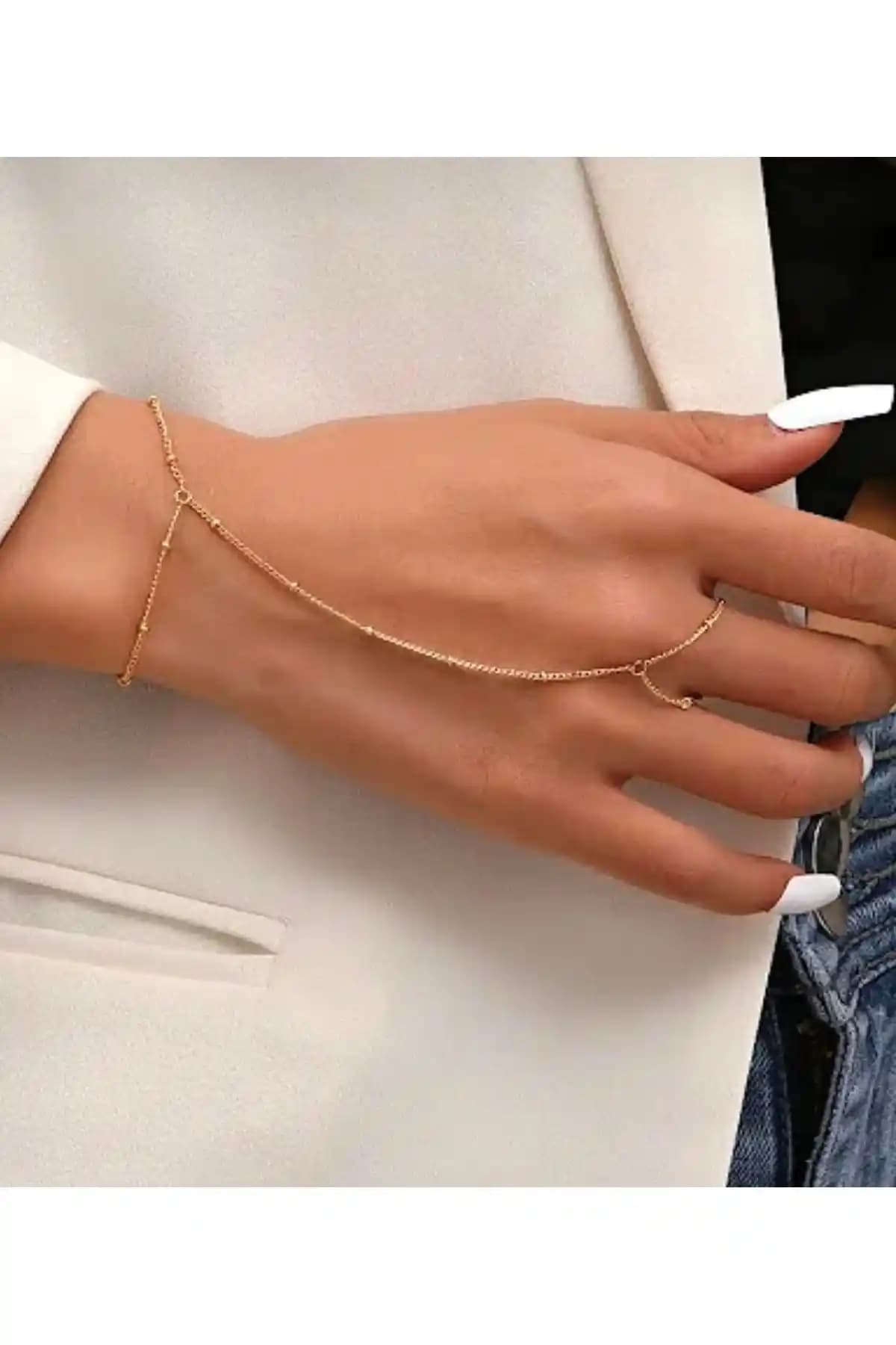 COSİBELLA Gold Top Zincirli Şahmeran: Zarif ve Dayanıklı Modern Takı Aksesuarı