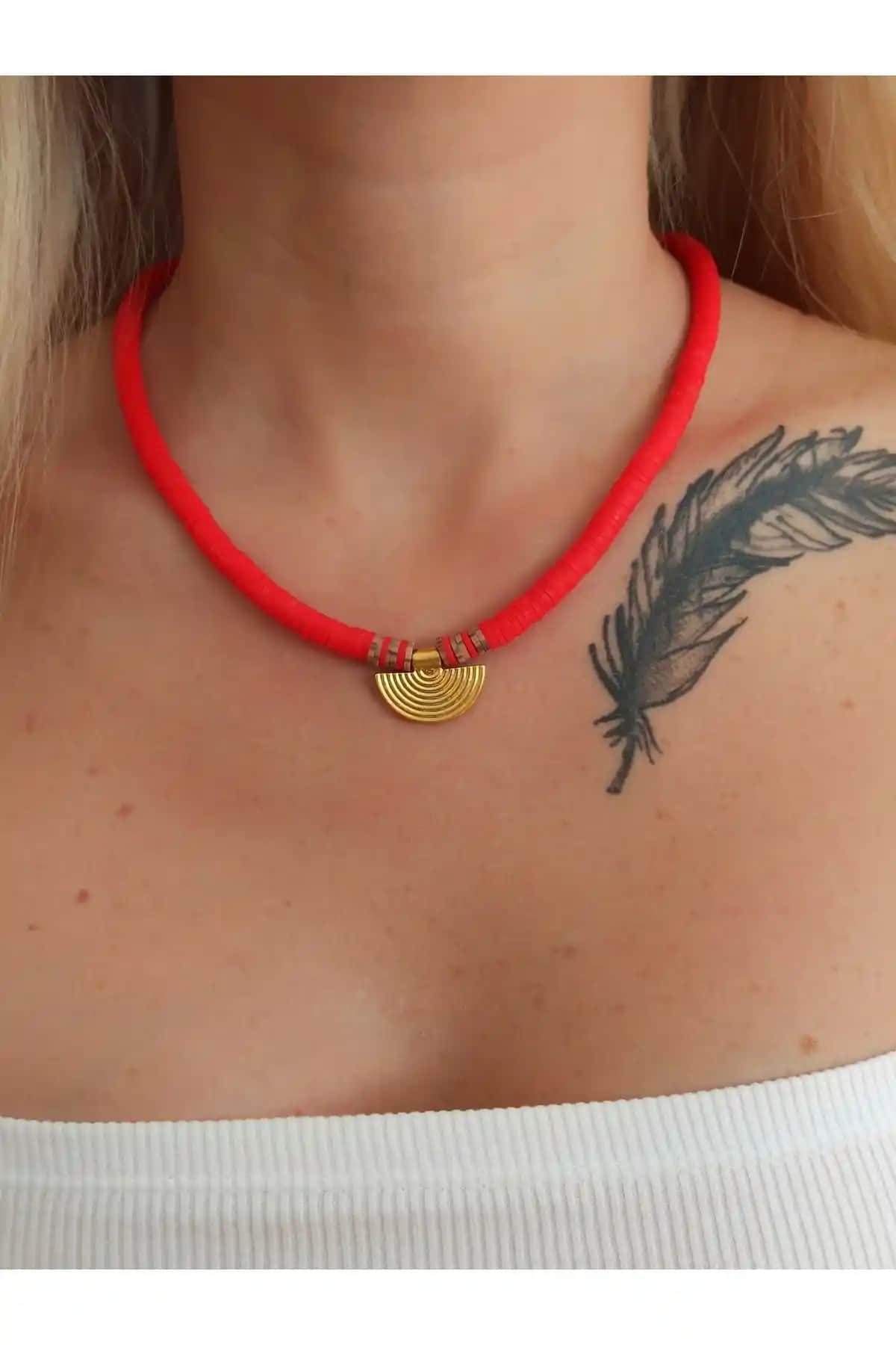 Denizdenal Afrika Kırmızı Fimo Boncuk Kolye Modern ve Etnik Tarzın Şıklığı