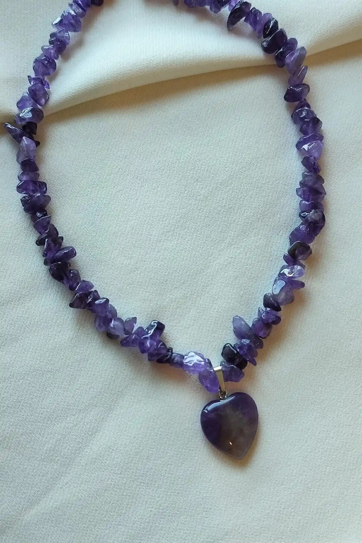 Doğaltaş Koyu Ametist Kalp Kırıktaş Modern Kolye - Güvenilir ve Şık Takı Seçeneği