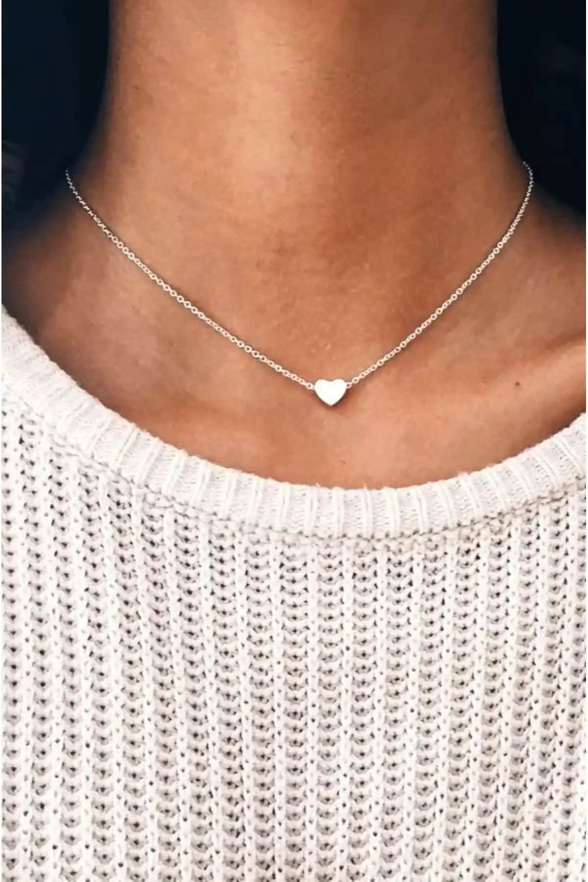 EK Design Paslanmaz Çelik Minimal Kalpli Kolye: Şıklık ve Dayanıklılık Bir Arada