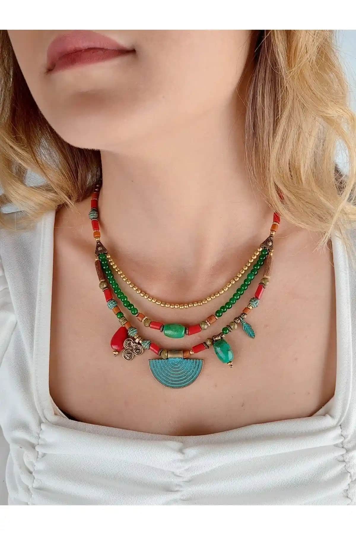 El Yapımı Etnik Bohem Kolye - Doğal Taşlar ve Özgün Tasarım ile Şıklık