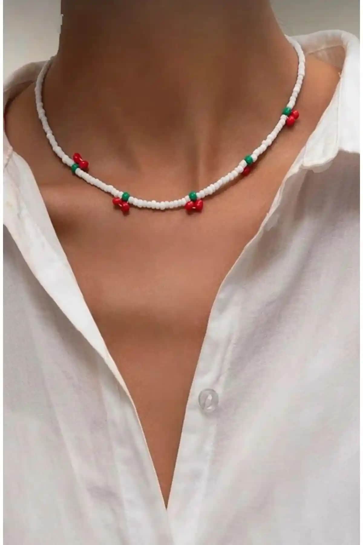 El Yapımı Monalisa Kiraz Kolye Modern ve Klasik Tarzları Bir Arada Sunar