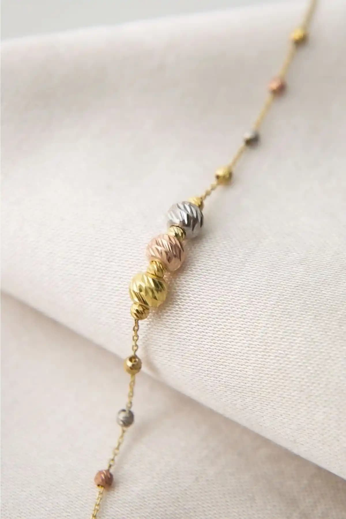 Elika Silver Kadın 3 Renk Dorika Toplu 925 Ayar Gümüş Bileklik: Şıklık ve Zarafetin Yeni Adresi