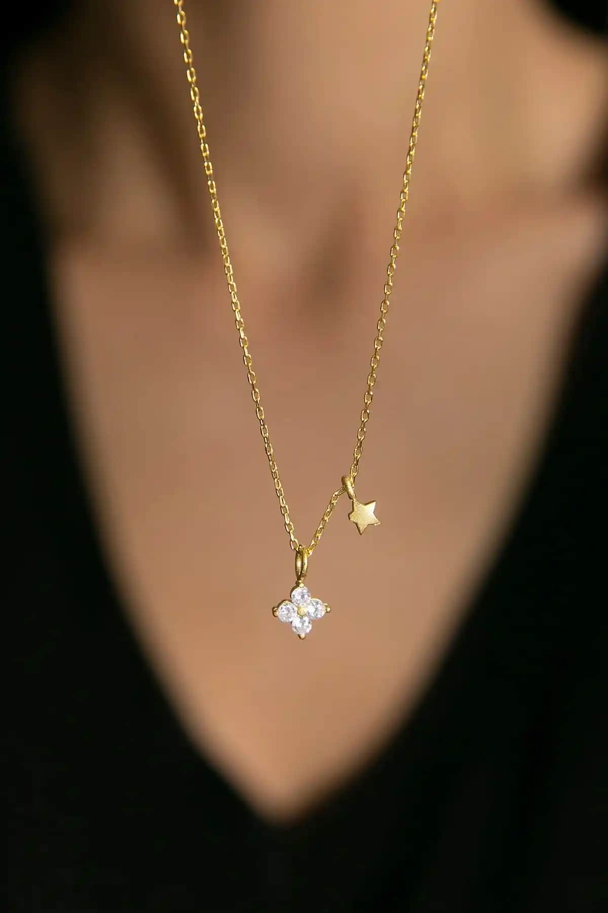 Elika Silver Kadın Yıldız Detaylı Minimalist 925 Ayar Gümüş Kolye