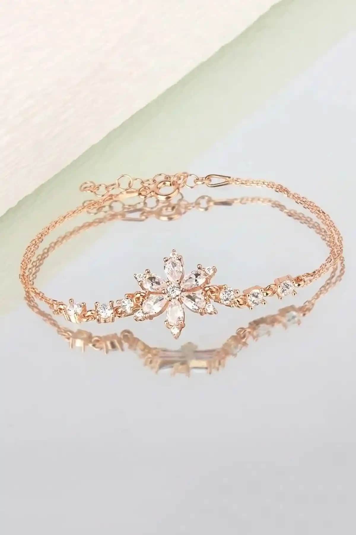 Else Silver 925 Ayar Gümüş Nergis Çiçeği Bileklik: Zarif ve Dayanıklı Tasarım