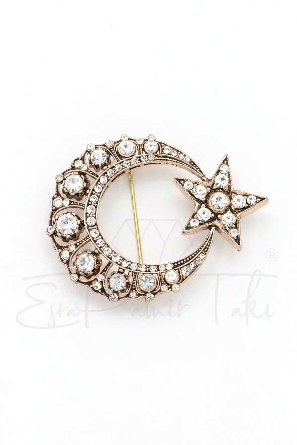 Esra Pamir Elmas Montür Ay Yıldız Broş: Zarif ve Anlamlı Bir Aksesuar Seçeneği