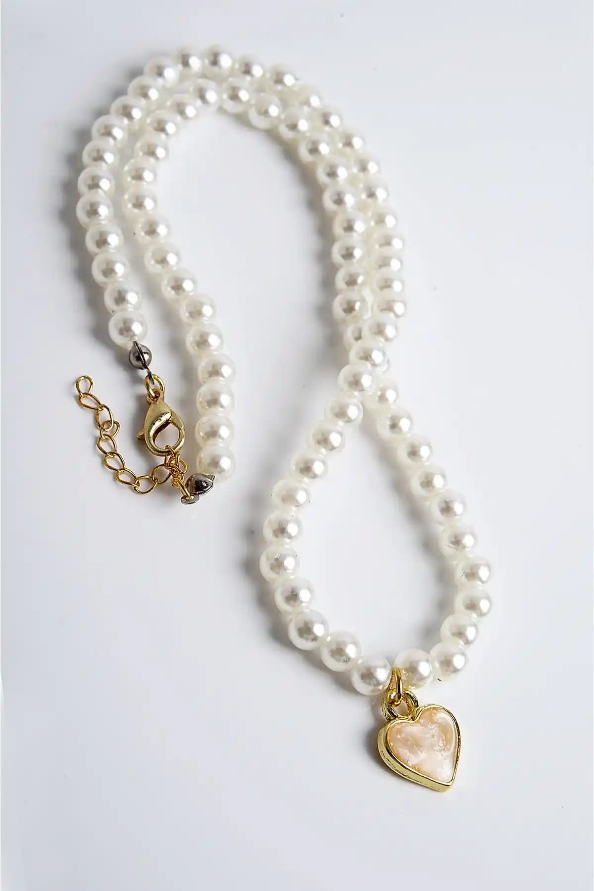 EUROMODA İncili Sedefli Kalp Tasarımlı Gold Renkli Kolye Özellikleri ve Kullanım İpuçları