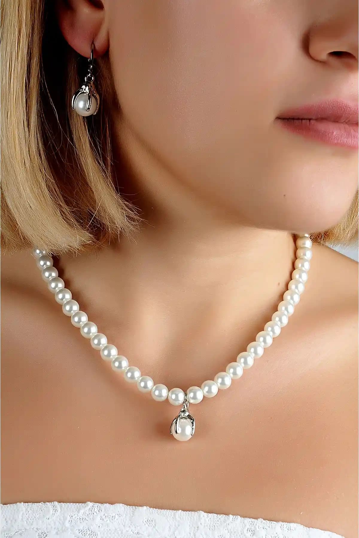 EUROMODA Özel Tasarımlı İnci ve Zirkon Taşlı Takı Seti Modern ve Zarif Tasarım