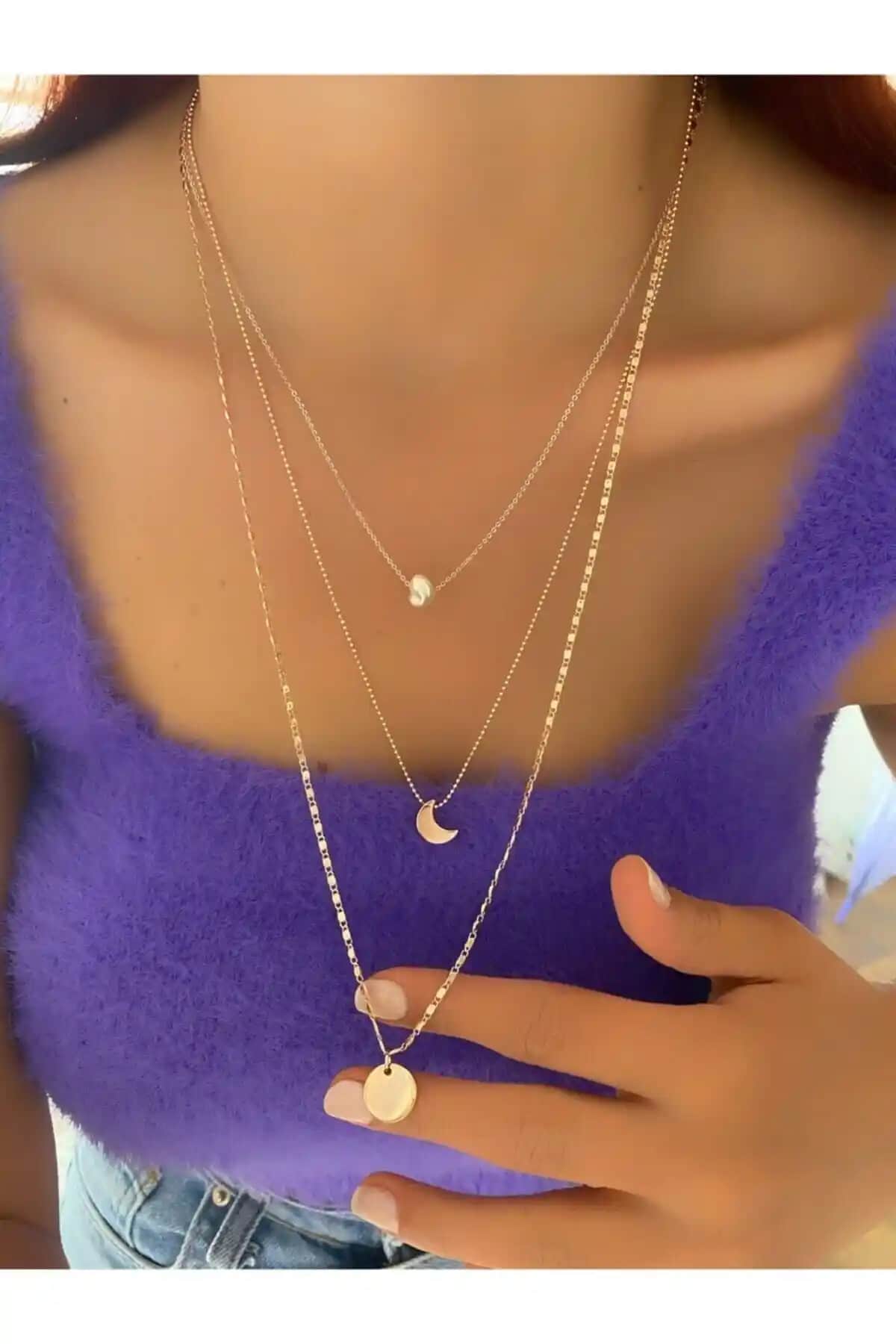 Everglow Jewelry Ay İnci Üçlü Gold Kolye: Zarif ve Modern Takı Tasarımı