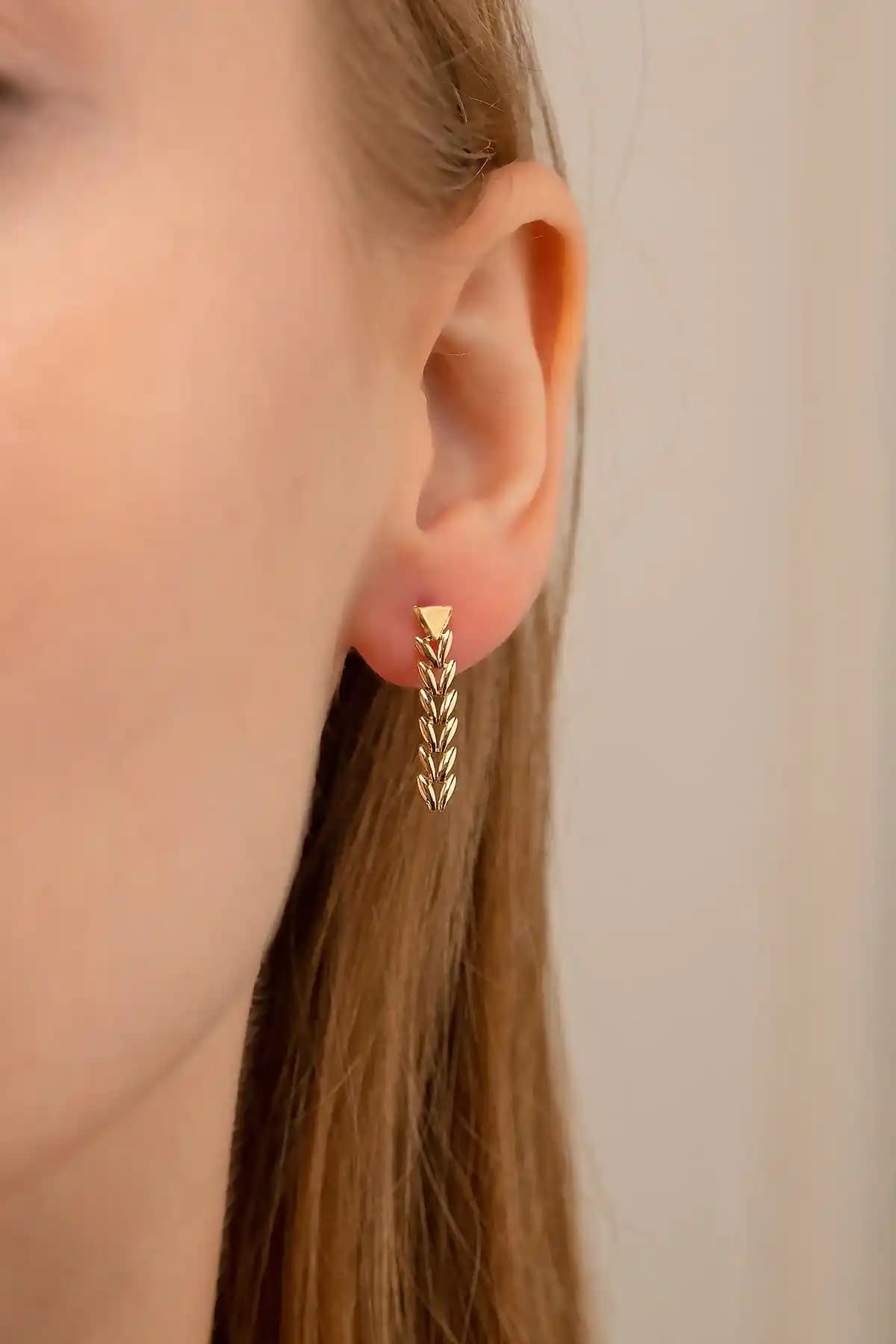 GençTaş 14 Ayar Altın Pars Küpe Şıklık ve Kalitenin Buluşması