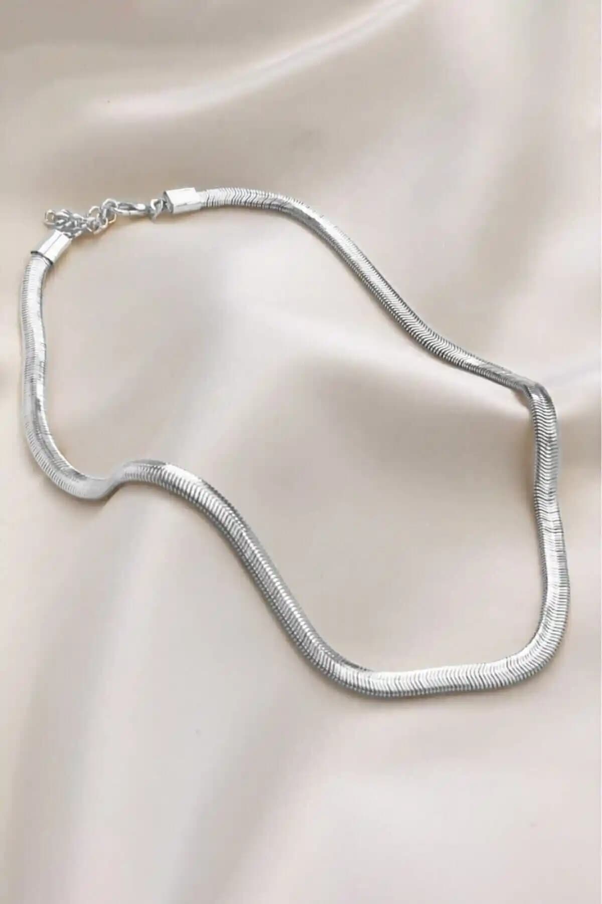 Genel Markalar Kadın Gümüş İtalyan Zincir Kolye Şık ve Dayanıklı Tasarım