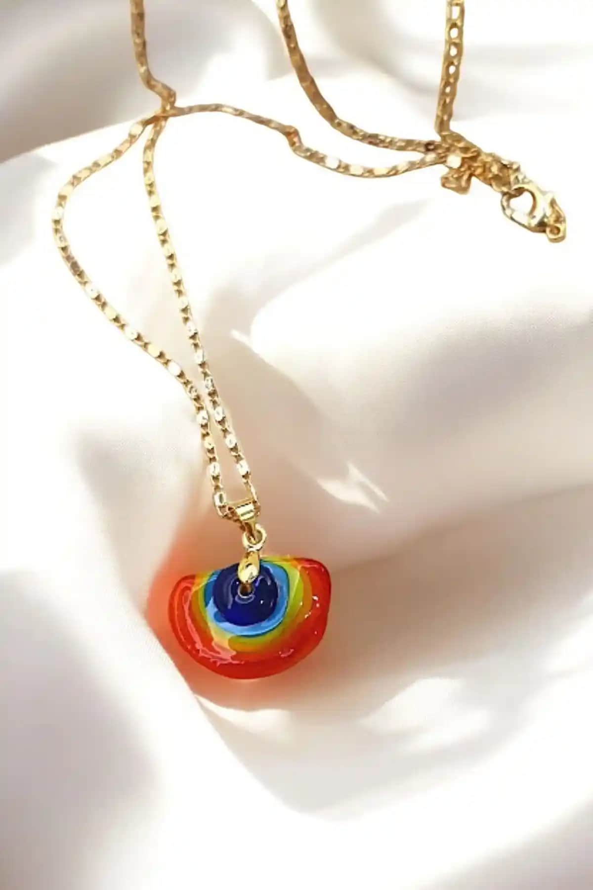 Gökkuşağı El Yapımı Murano Cam Zincir Kolye: Renkli ve Zarif Takı Seçenekleri