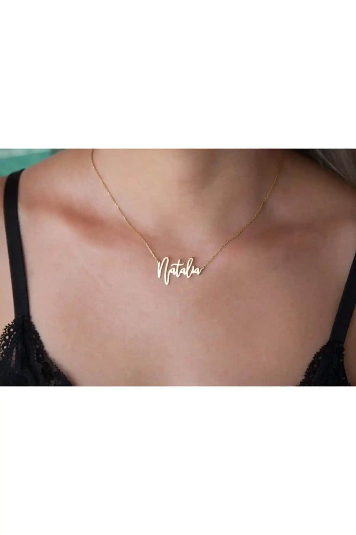 Gümüş El Yazısı İşimli Kolye: Kişiselleştirilebilir Zarif Takı Seçenekleri