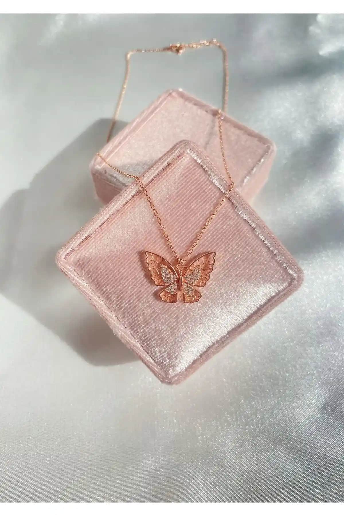 Harlofia Jewelry 925 Ayar Gümüş Zirkon Taşlı Kelebek Kolye - Zarif ve Çok Yönlü Aksesuar