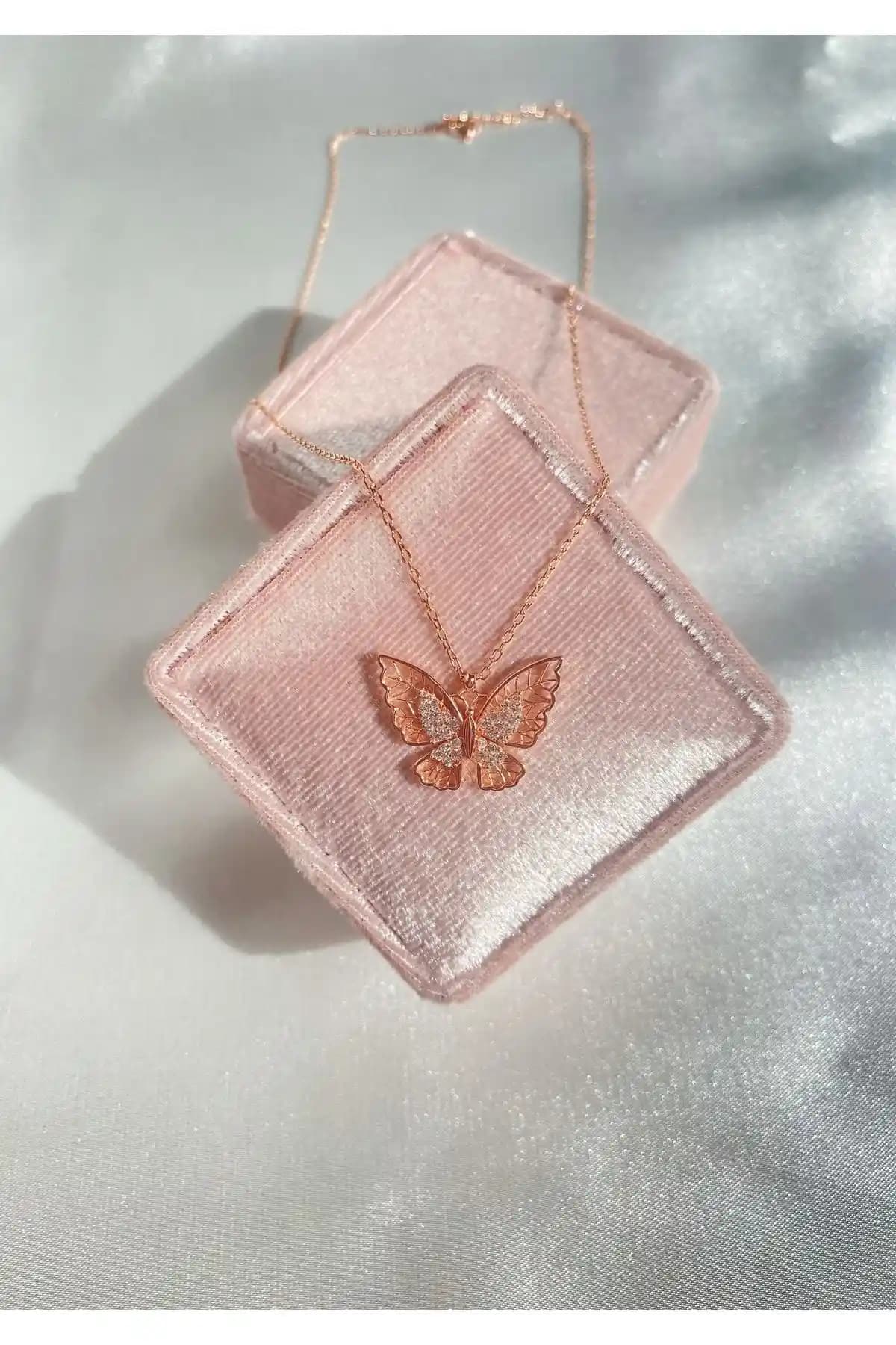 Harlofia Jewelry 925 Ayar Gümüş Zirkon Taşlı Kelebek Kolye - Zarif ve Çok Yönlü Aksesuar