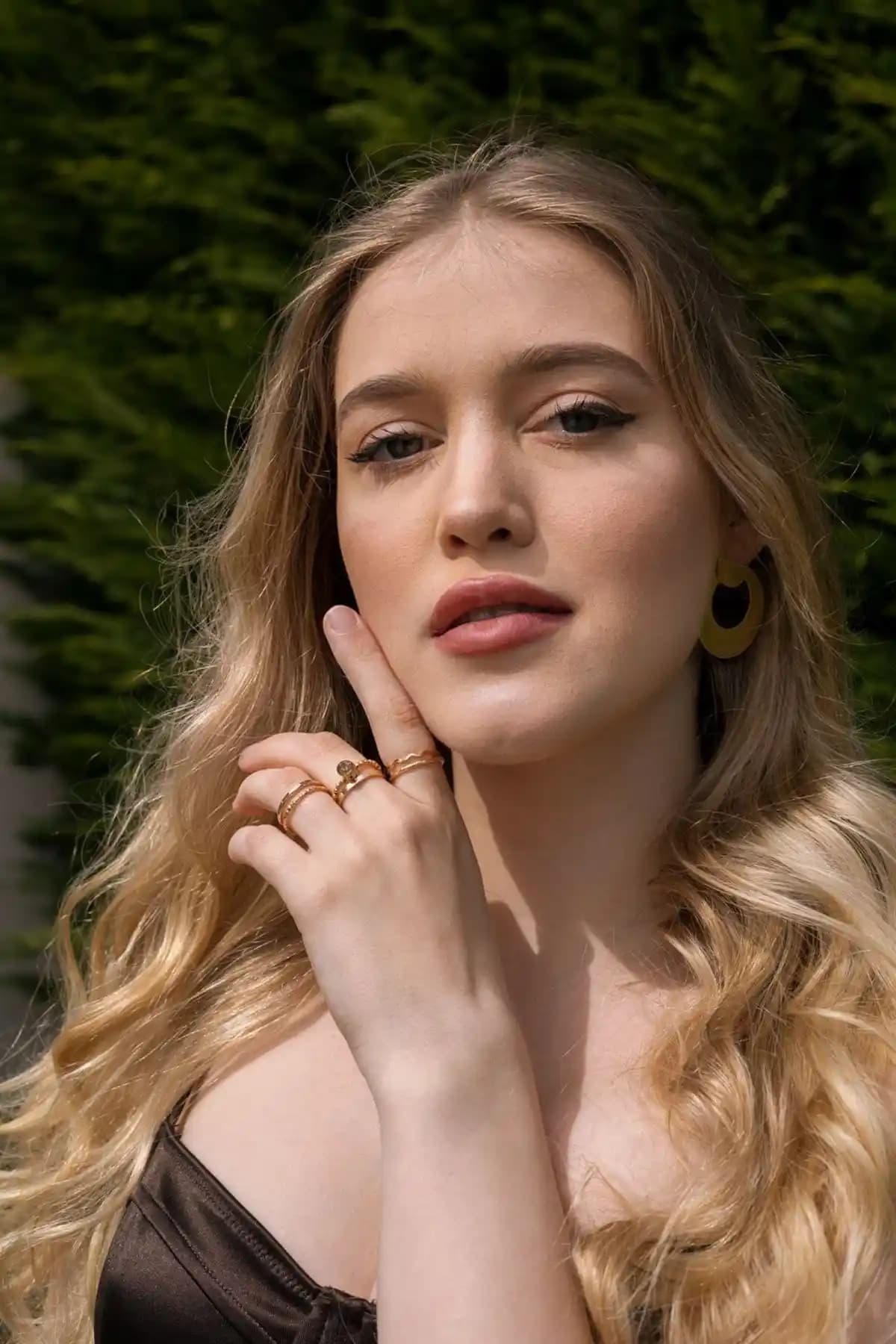 HitDukkan 6'lı Altın Renkli Yüzük ve Eklem Yüzük Seti Kadınlar İçin Şık Takı Seçeneği