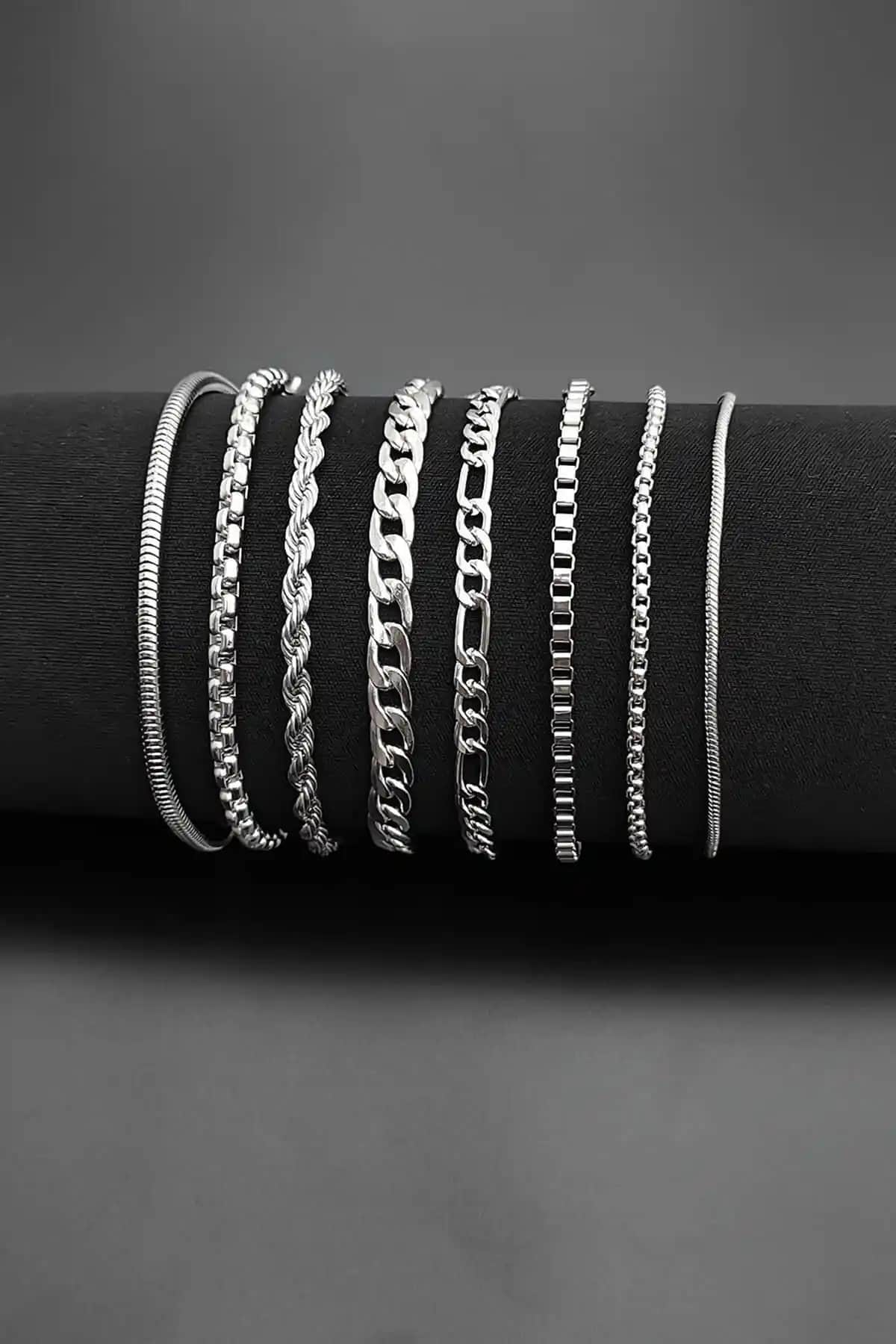 İki Farklı Bileklik Setinin Detaylı Karşılaştırması ve Stil İpuçları