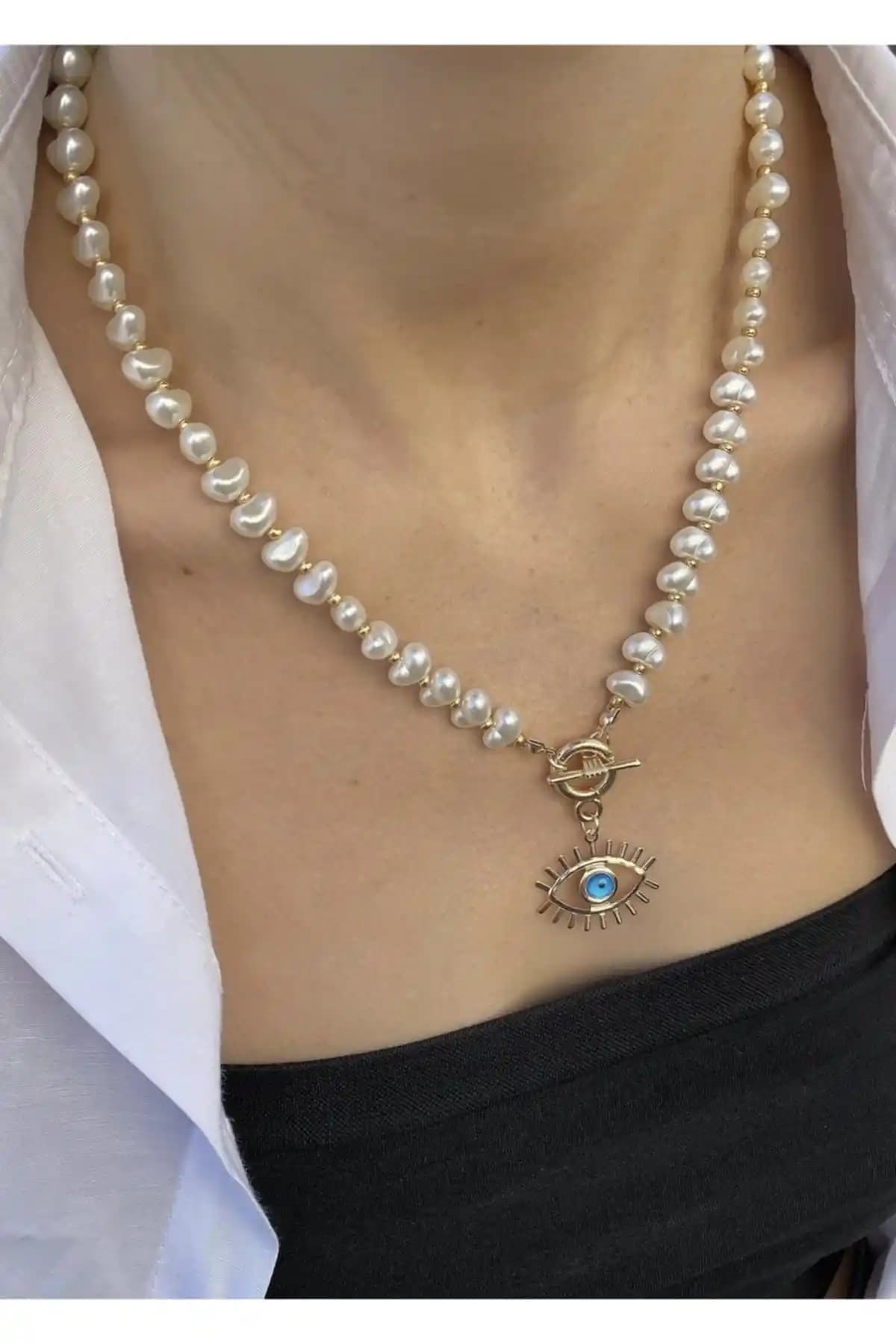 İnci Göz Kadın Kolye: Zarif ve Çok Yönlü Modern Takı Seçeneği