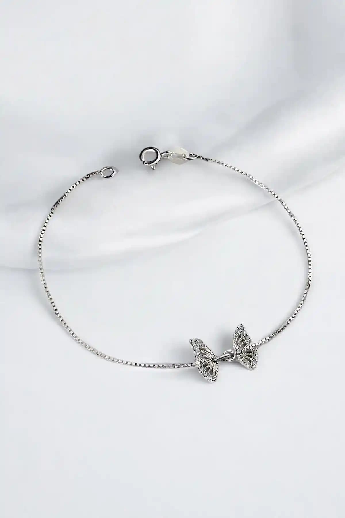 Jelux Silver 925 Ayar Gümüş Kelebek Detaylı Zirkon Taşlı Bileklik