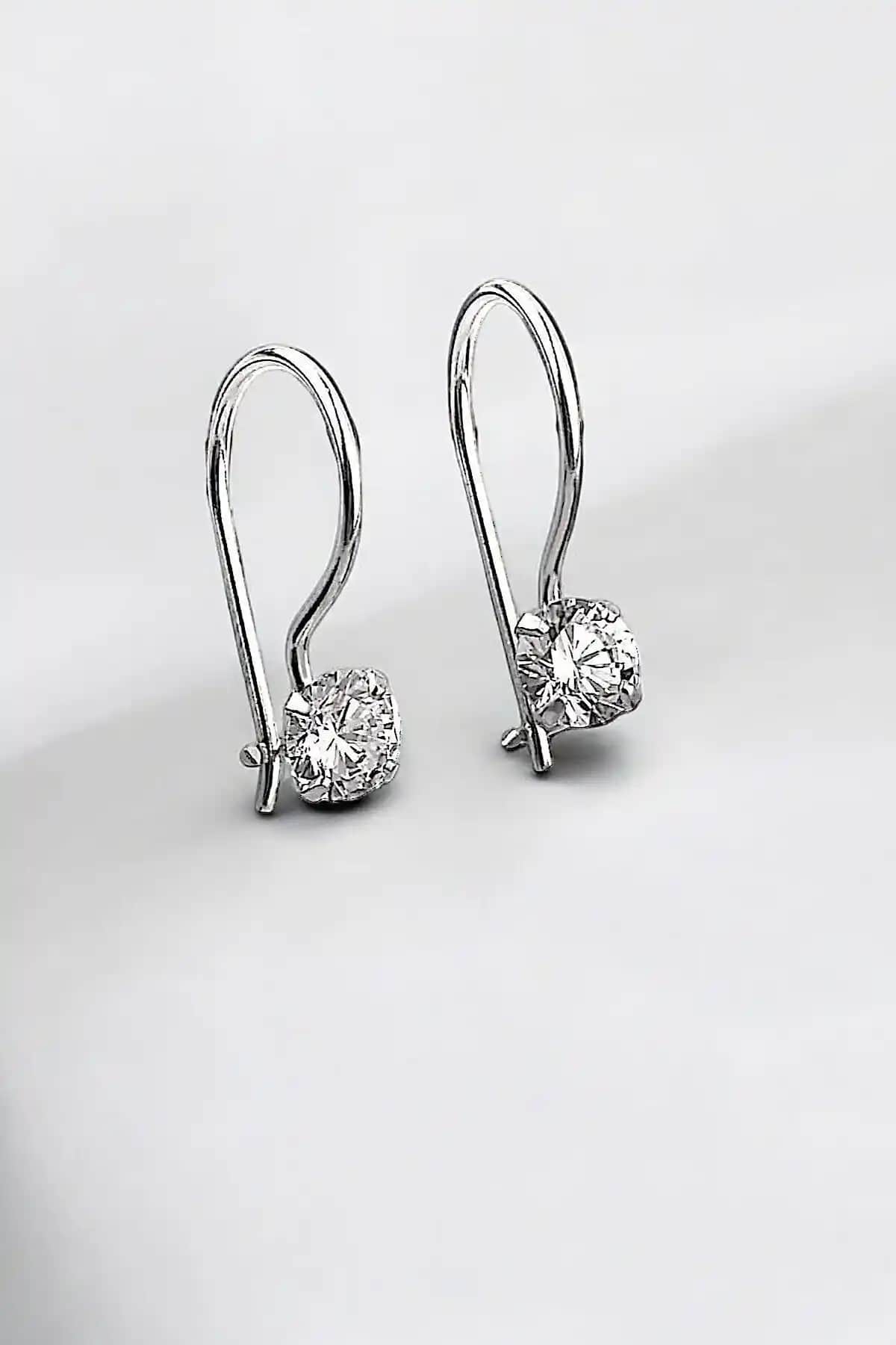 Jelux Silver Gümüş 925 Ayar Küpe Karşılaştırması: Zarif ve Şık Modellerin Özellikleri ve Kullanıcı Yorumları