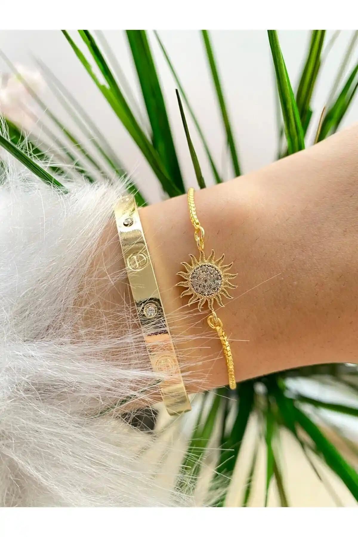 Jenny Daphne Kadın 2 Adet Kombin Altın Kaplama Renk Atmaz Bileklik Seti Şık ve Dayanıklı Tasarım