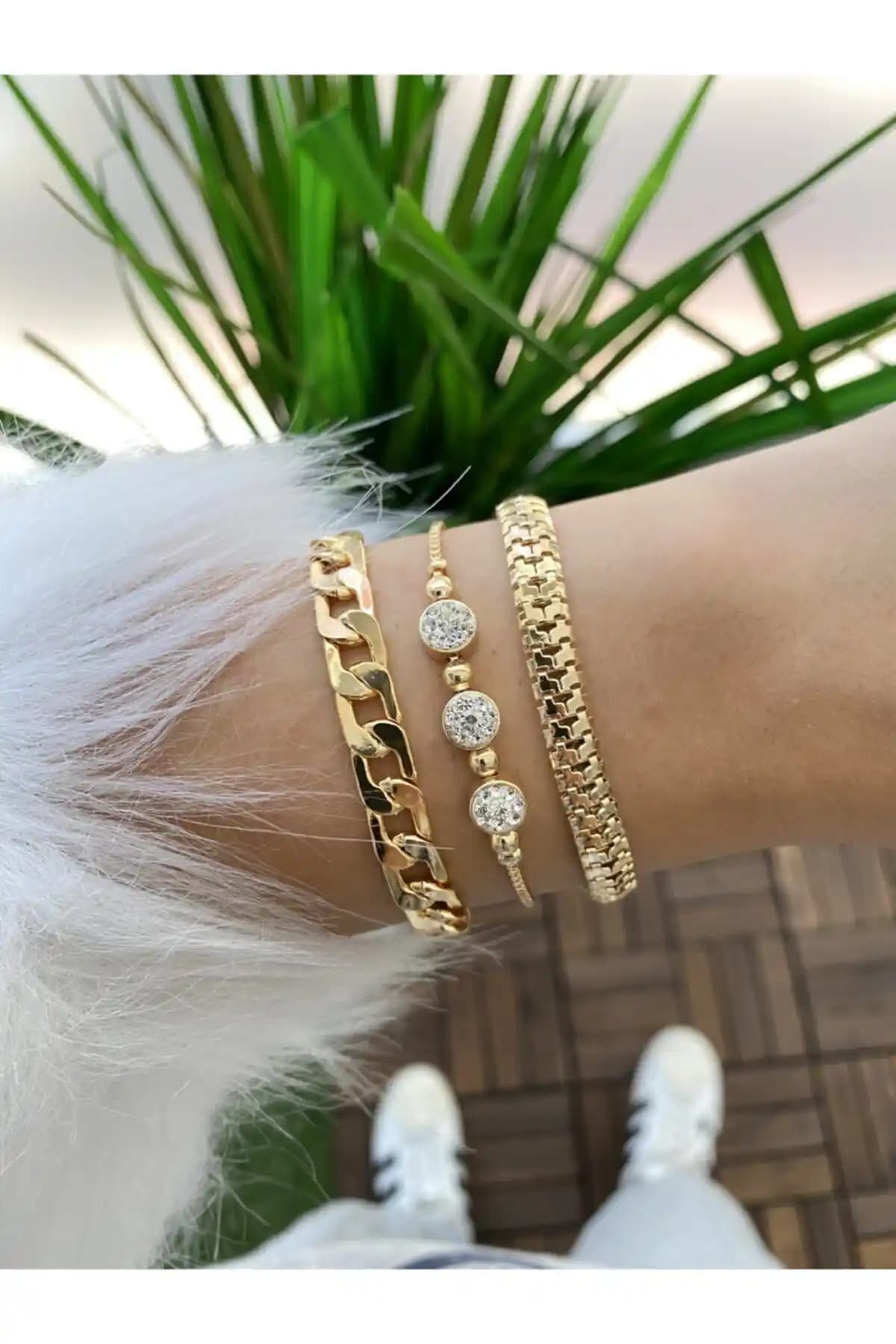 Jenny Daphne ve Sortie Aksesuar Bileklikleri Karşılaştırması: Stil ve Kalite Analizi