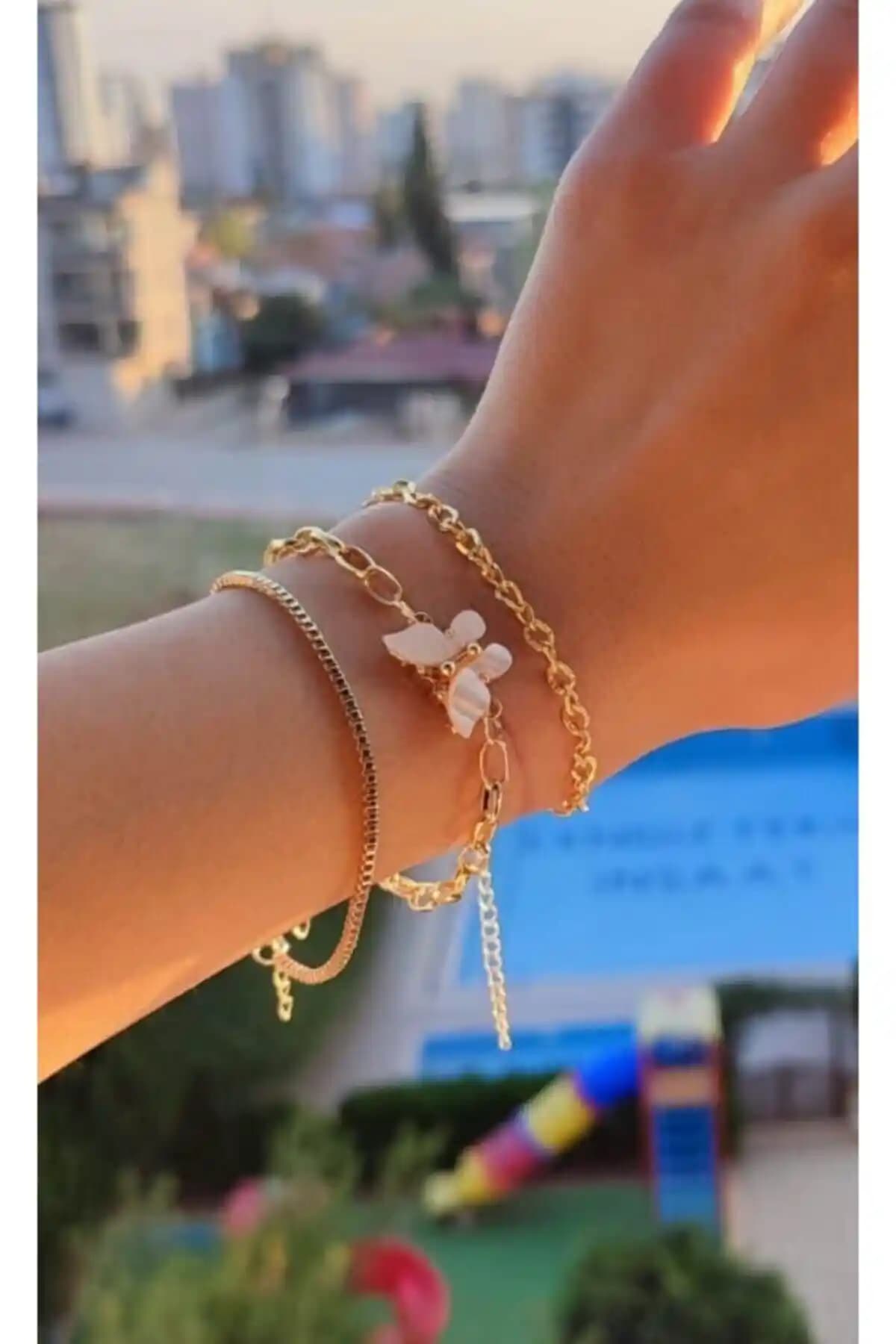 Kadın Kelebek Bileklik Seti: Zarif ve Dayanıklı Altın Kaplama Takı Koleksiyonu