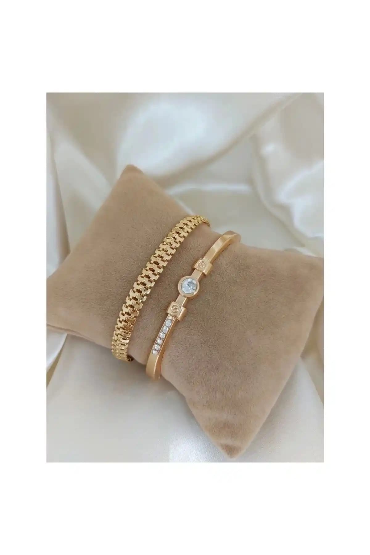 Kadınlar İçin Modern ve Dayanıklı Altın Kaplama Zirkon Taşlı Bileklik Tasarımı