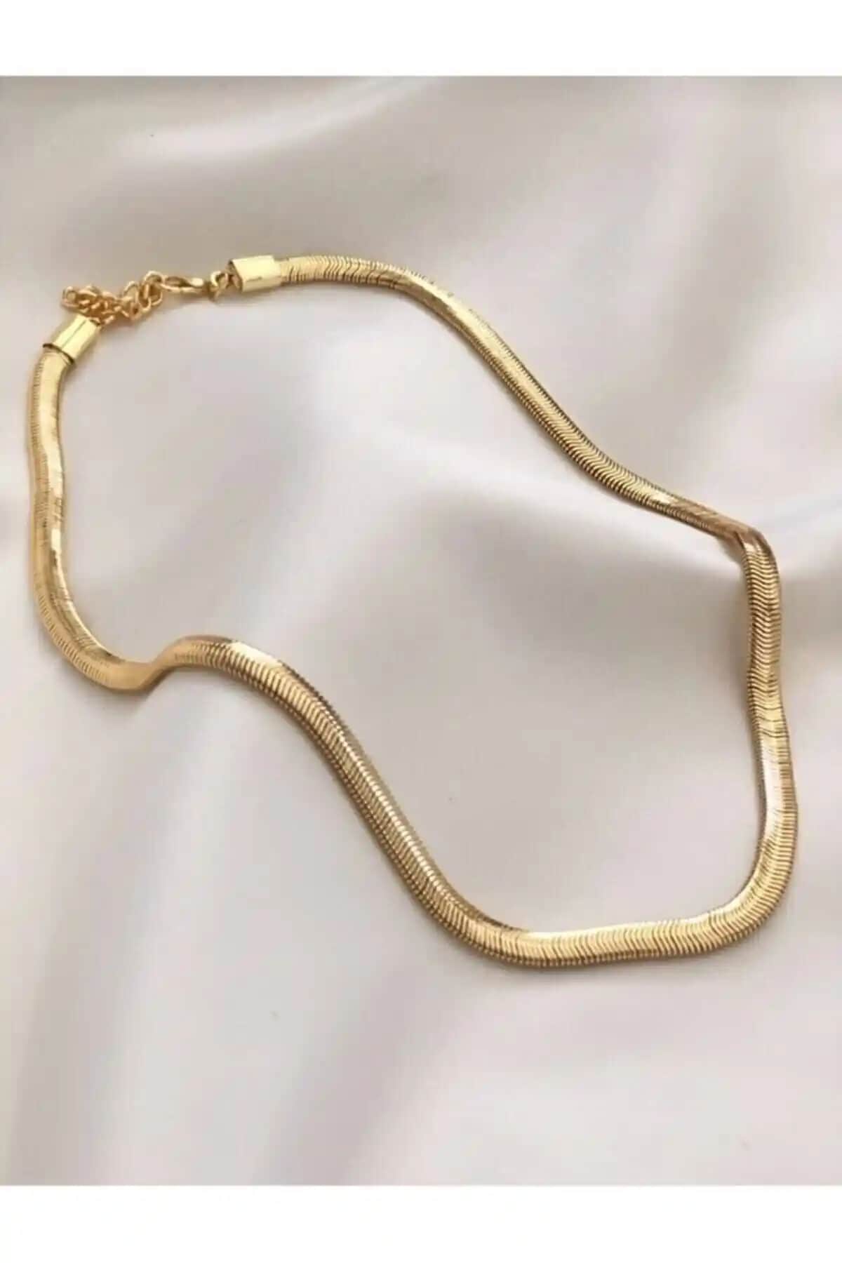 Kadınlar İçin Zarif ve Dayanıklı Altın Kaplama Kolye Modelleri ve Özellikleri