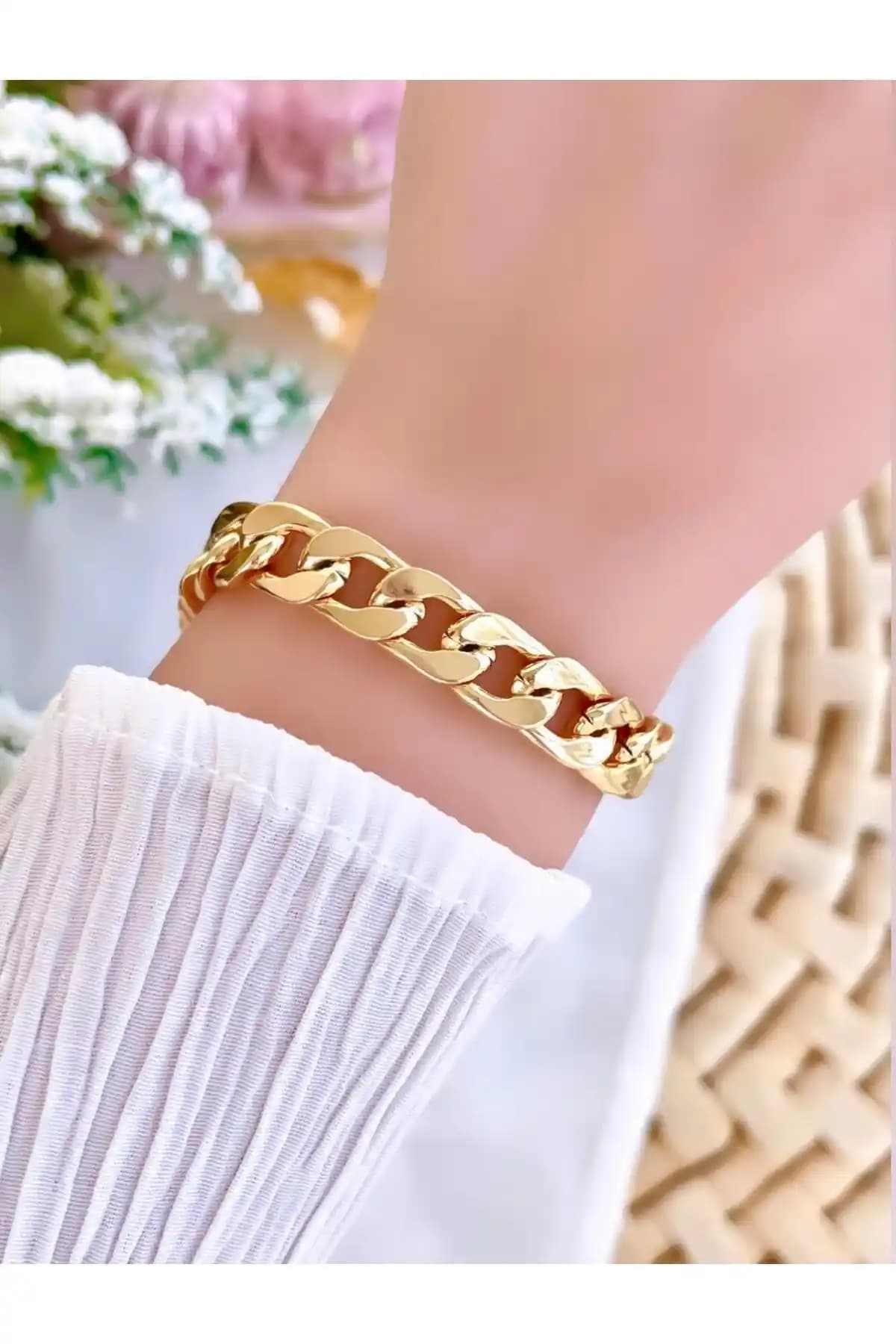 KBC STORE London Eye Bileklik: Şıklık ve Dayanıklılık Sunan Altın Kaplama Takı