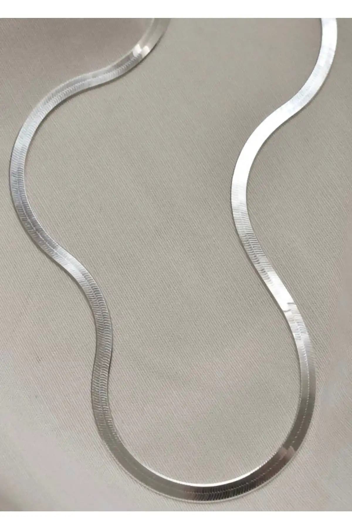 KİLİGİSTANBUL 40 5 Cm Unisex Gümüş Renk Çelik Zincir Kolye: Şıklık ve Dayanıklılık Bir Arada