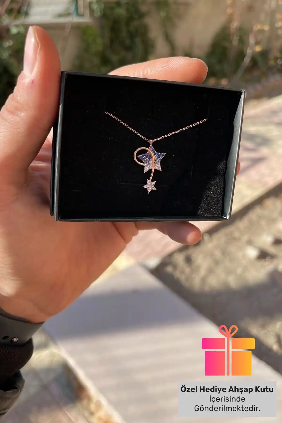 Lucente Jewellery ve Şimal Silver Mor Lotus Kolyesi Karşılaştırması