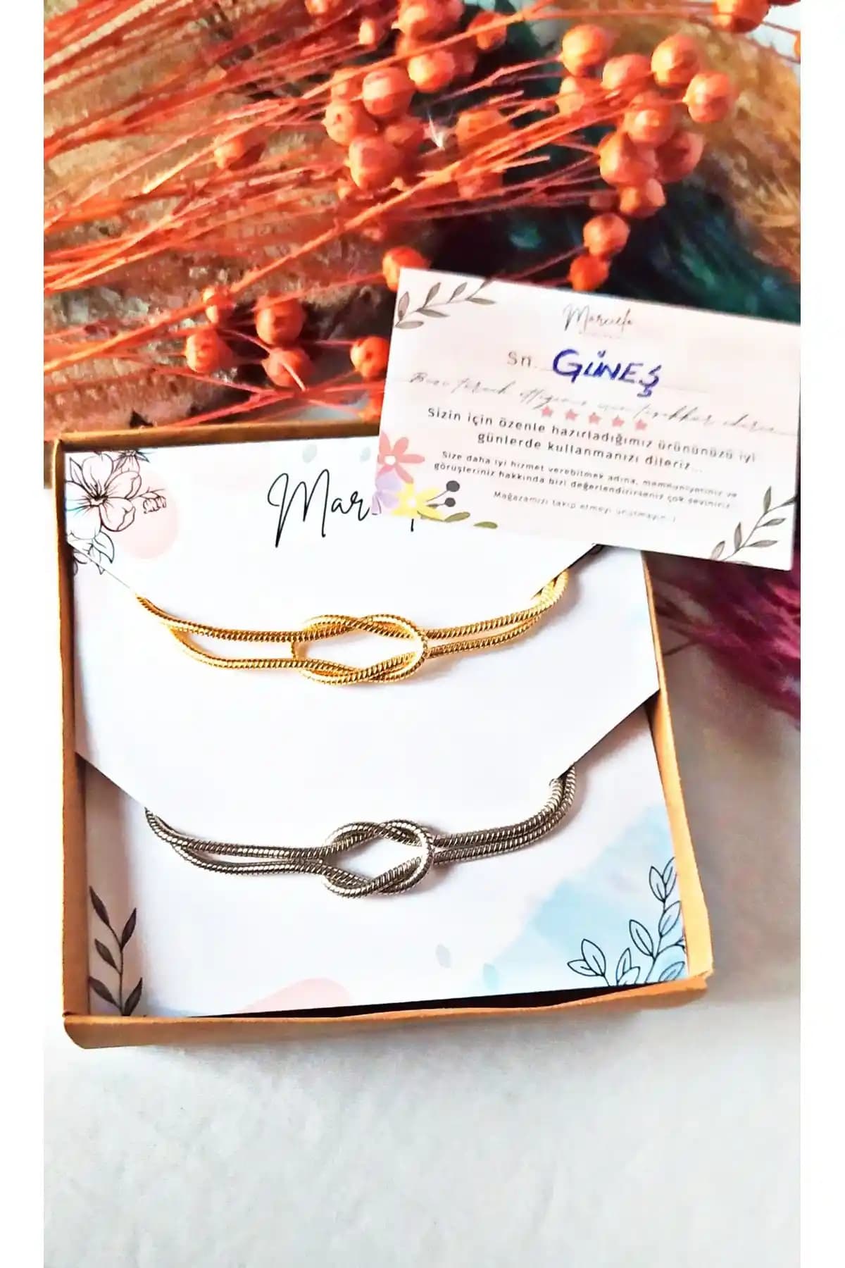 MARCİELO ve X-Lady Bileklikleri Karşılaştırması: Tasarım, Dayanıklılık ve Kullanım Özellikleri