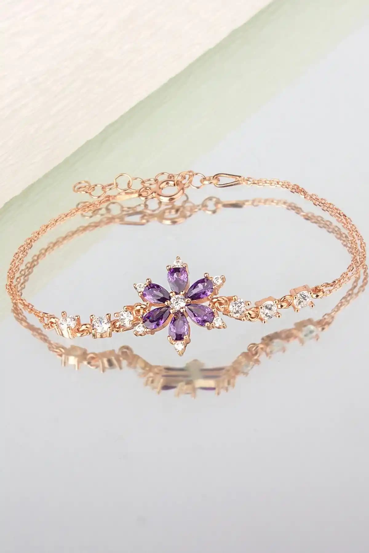 Mor Renkli 925 Ayar Gümüş Nergis Çiçeği Bileklik - Zarif ve Şık Aksesuar