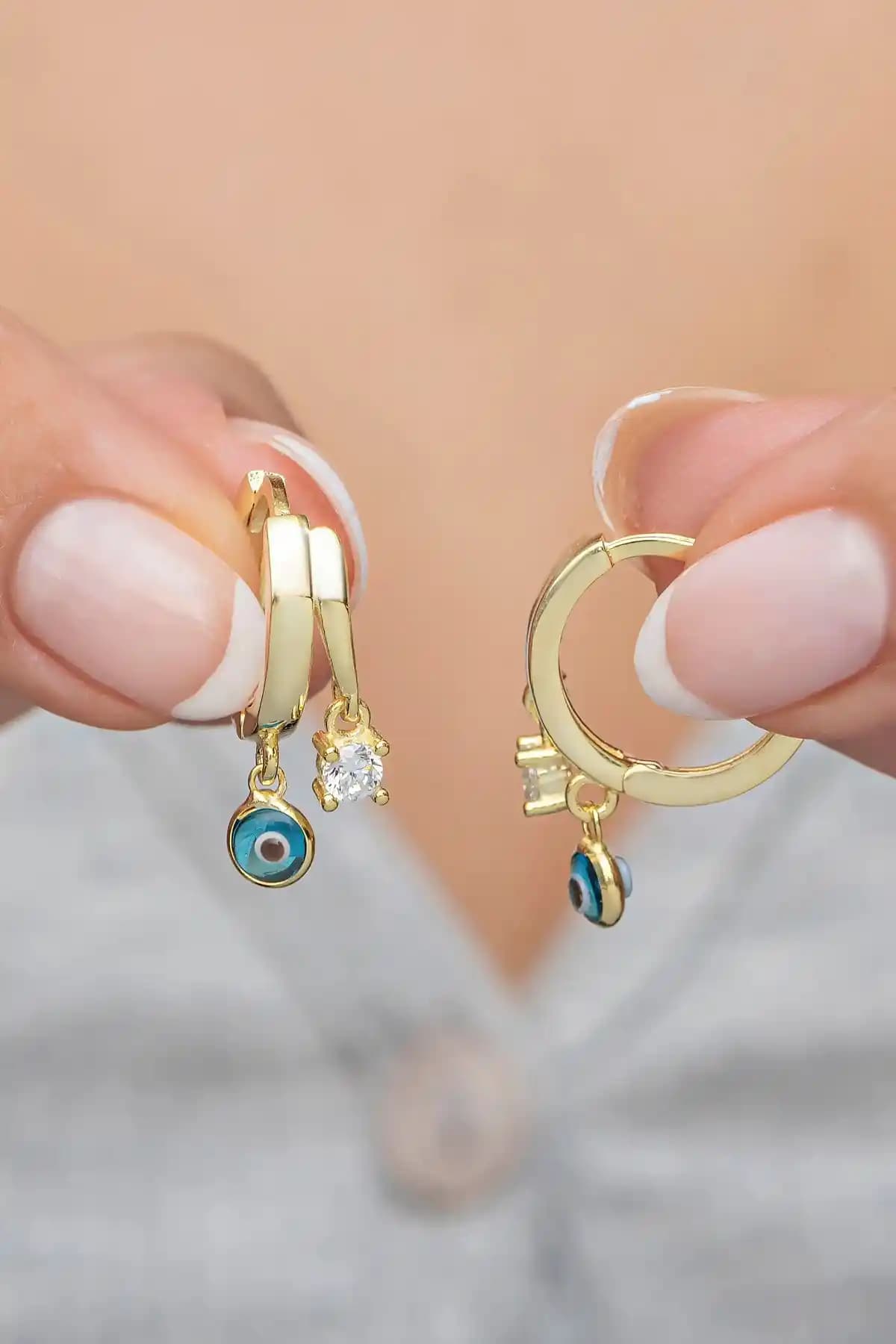 NEREZE 925 Ayar Güçüş Gold 10 Mm Nazar Göz Küpe Modern ve Zarif Tasarım